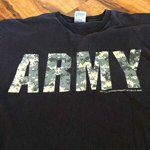 Army men’s t shirt size large